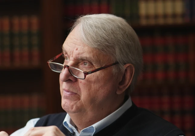 Евгений Жаринов